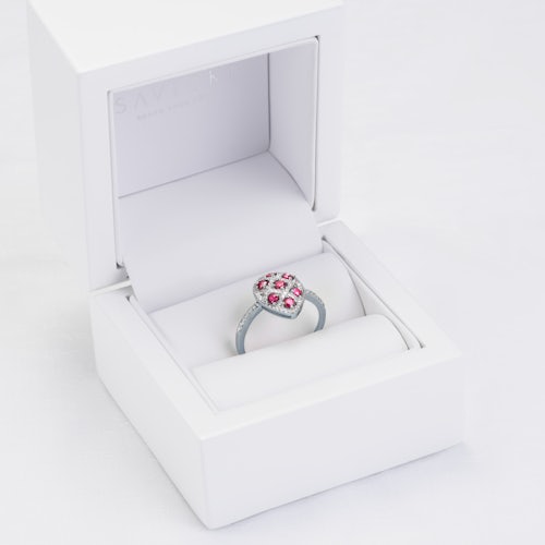 Pierścionek SAVICKI: białe złoto, rubiny, diamenty